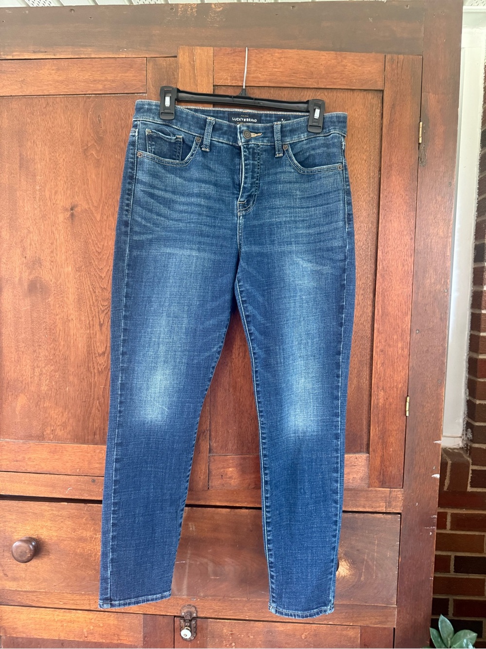 Lucky Brand Women's Skinny Jeans in Medium Blue Wash